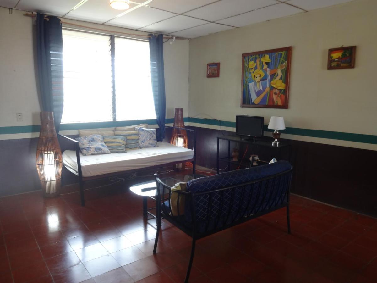 Готель Harvest House Nicaragua Леон Екстер'єр фото