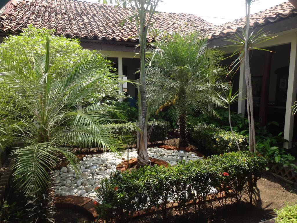 Готель Harvest House Nicaragua Леон Екстер'єр фото